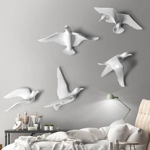 Winsome 5 Piece Resin Bird Shaped Wall Hangings