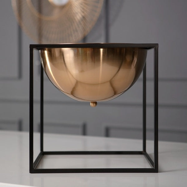 Gold And Black Ovate Table Top Metal Vases/Planters in Large, Medium And Small Sizes, available exclusively on Shahi Sajawat India, the world of home decor products. Best trendy home decor, living room, kitchen and bathroom decor ideas of 2020.