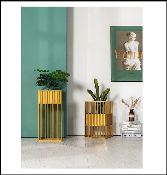 Black/White/Gold/Pink/Green Nordic Wrought Iron Planters in Large And Small Size, available exclusively on Shahi Sajawat India, the world of home decor products. Best trendy home decor, living room, kitchen and bathroom decor ideas of 2020.