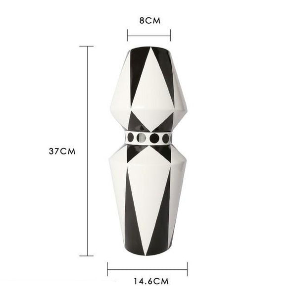 Black And White Ceramic Printed Tabletop Vases In 5 Styles, available exclusively on Shahi Sajawat India, the world of home decor products. Best trendy home decor, living room, kitchen and bathroom decor ideas of 2020.