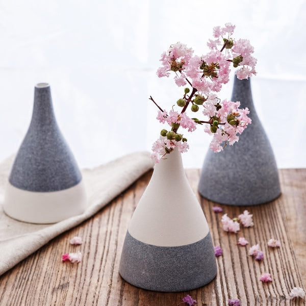 Blue/White Snowflake Glazed Ceramic Tabletop Vases Of Size 14.6 ×9.7cm and Bore Diameter of 1.9cm, available exclusively on Shahi Sajawat India,the world of home decor products. Best trendy home decor, living room and kitchen decor ideas of 2019.